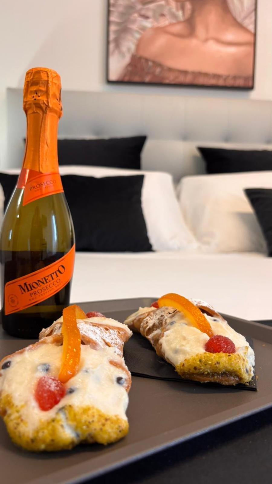 Crispi 120 Rooms New Opening Palermo Exterior foto